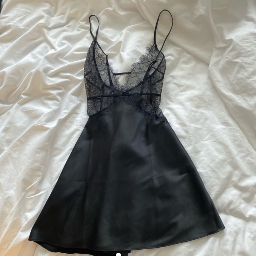 VICTORIA SECRET Slip dress Lace Top Flare Skirt xs